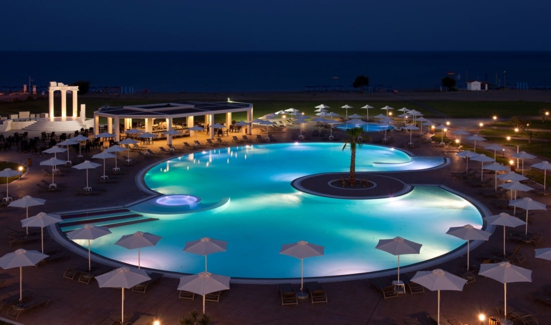 2-SENTIDO_Apollo_Blue_general_view_by_night (1)
